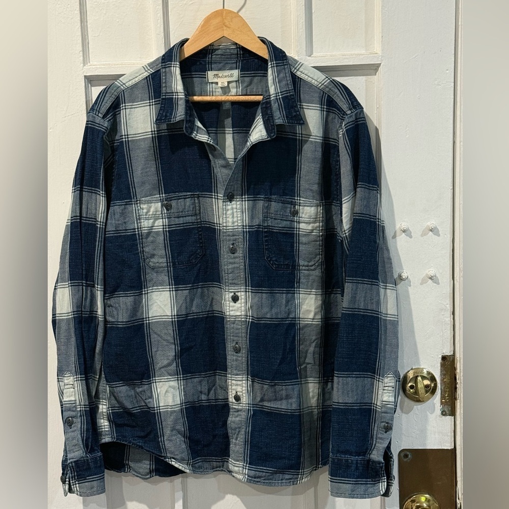 Madewell Navy and White Plaid Button Down Shirt